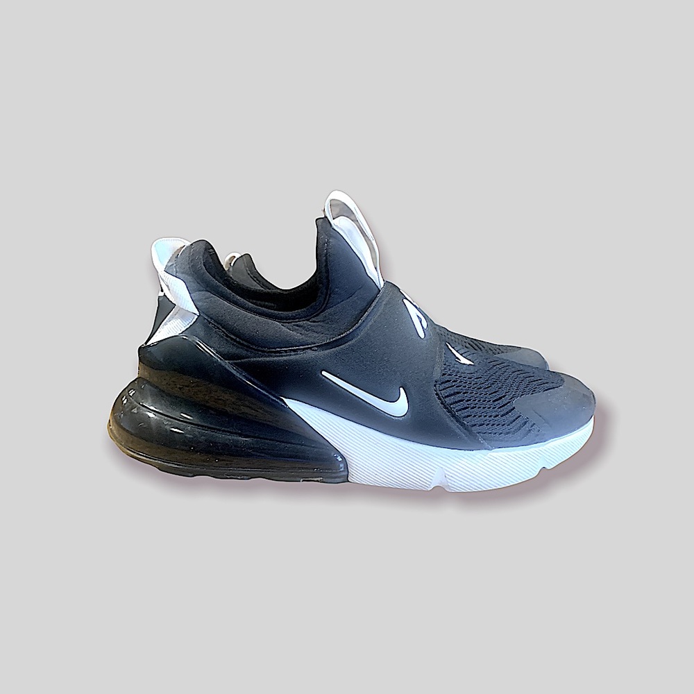 •Women Nike AirMax Shoes•